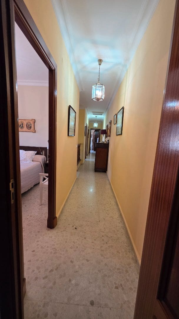 5 bedroom Villa for sale in El Puerto de Santa Maria with garage - € 699,000 (Ref: 9592046)