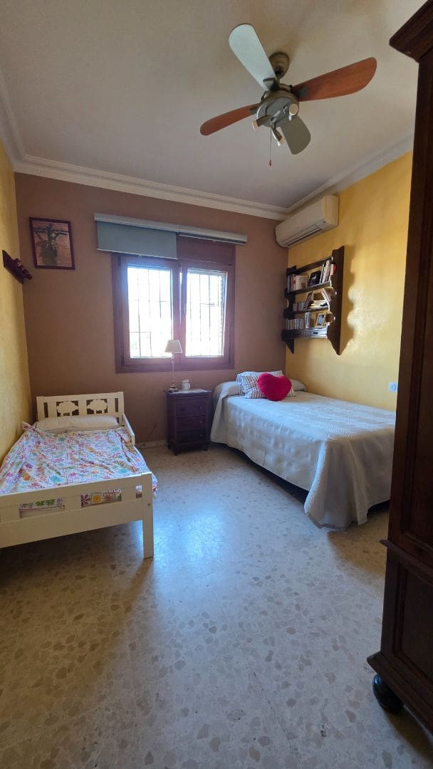 5 bedroom Villa for sale in El Puerto de Santa Maria with garage - € 699,000 (Ref: 9592046)