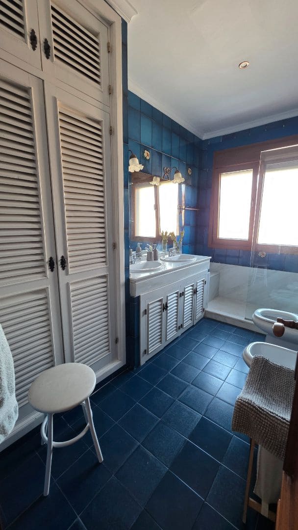 5 bedroom Villa for sale in El Puerto de Santa Maria with garage - € 699,000 (Ref: 9592046)