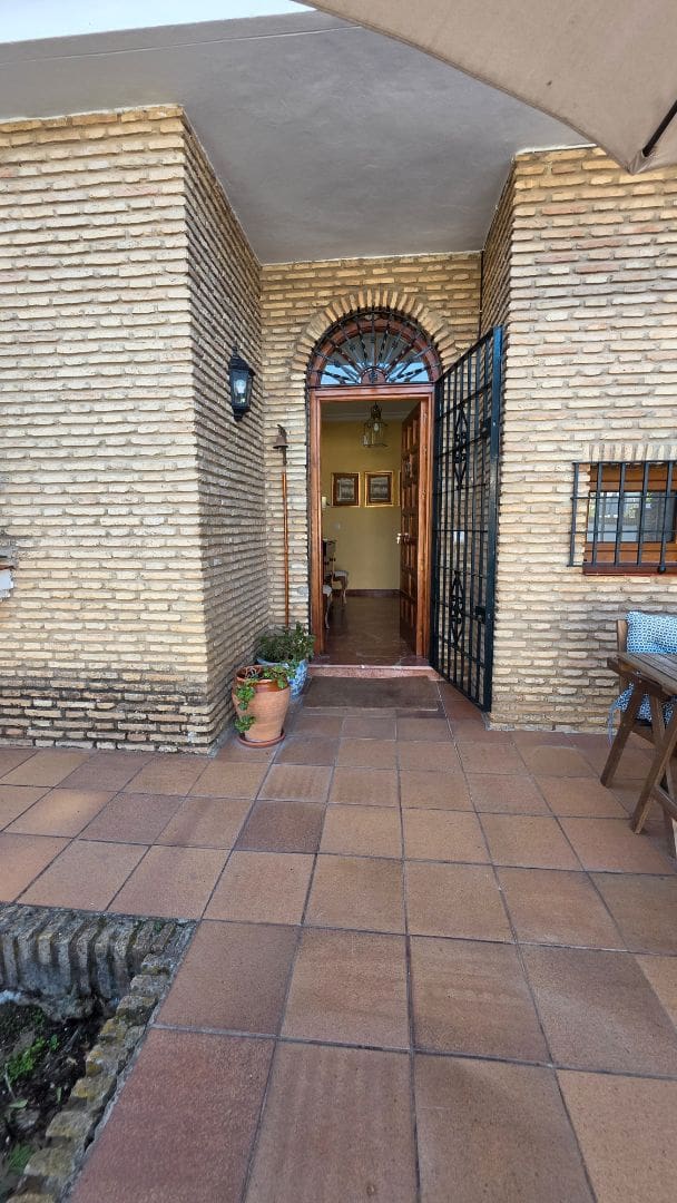 5 bedroom Villa for sale in El Puerto de Santa Maria with garage - € 699,000 (Ref: 9592046)