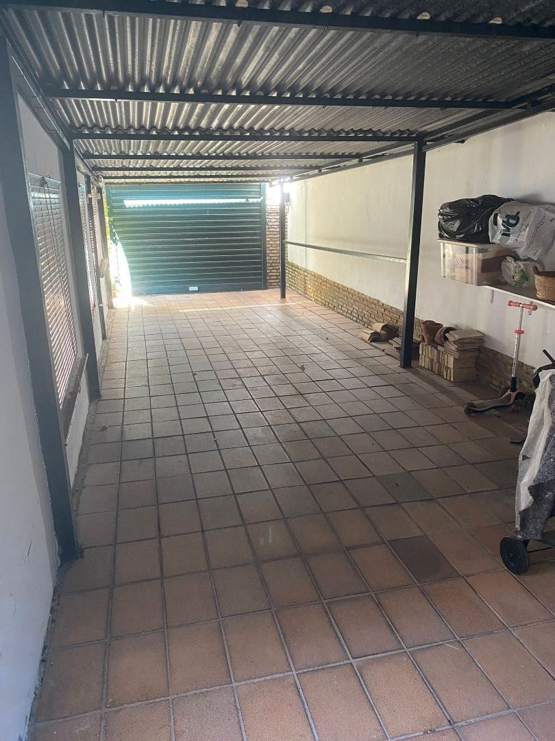 5 bedroom Villa for sale in El Puerto de Santa Maria with garage - € 699,000 (Ref: 9592046)