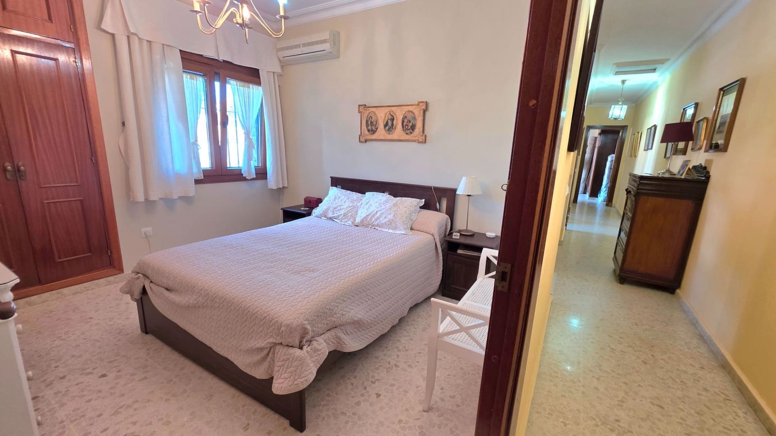 5 bedroom Villa for sale in El Puerto de Santa Maria with garage - € 699,000 (Ref: 9592046)