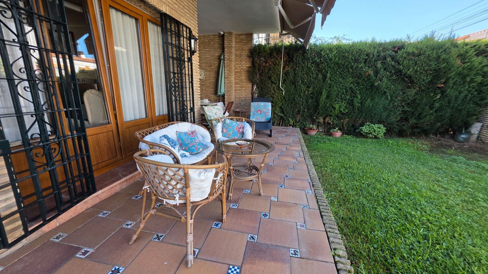 5 bedroom Villa for sale in El Puerto de Santa Maria with garage - € 699,000 (Ref: 9592046)