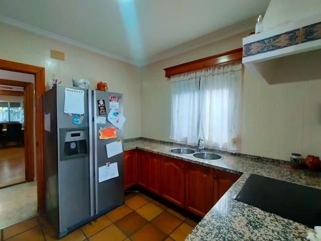 4 soverom Villa til salgs i El Puerto de Santa María med garasje - € 320 000 (Ref: 9592050)