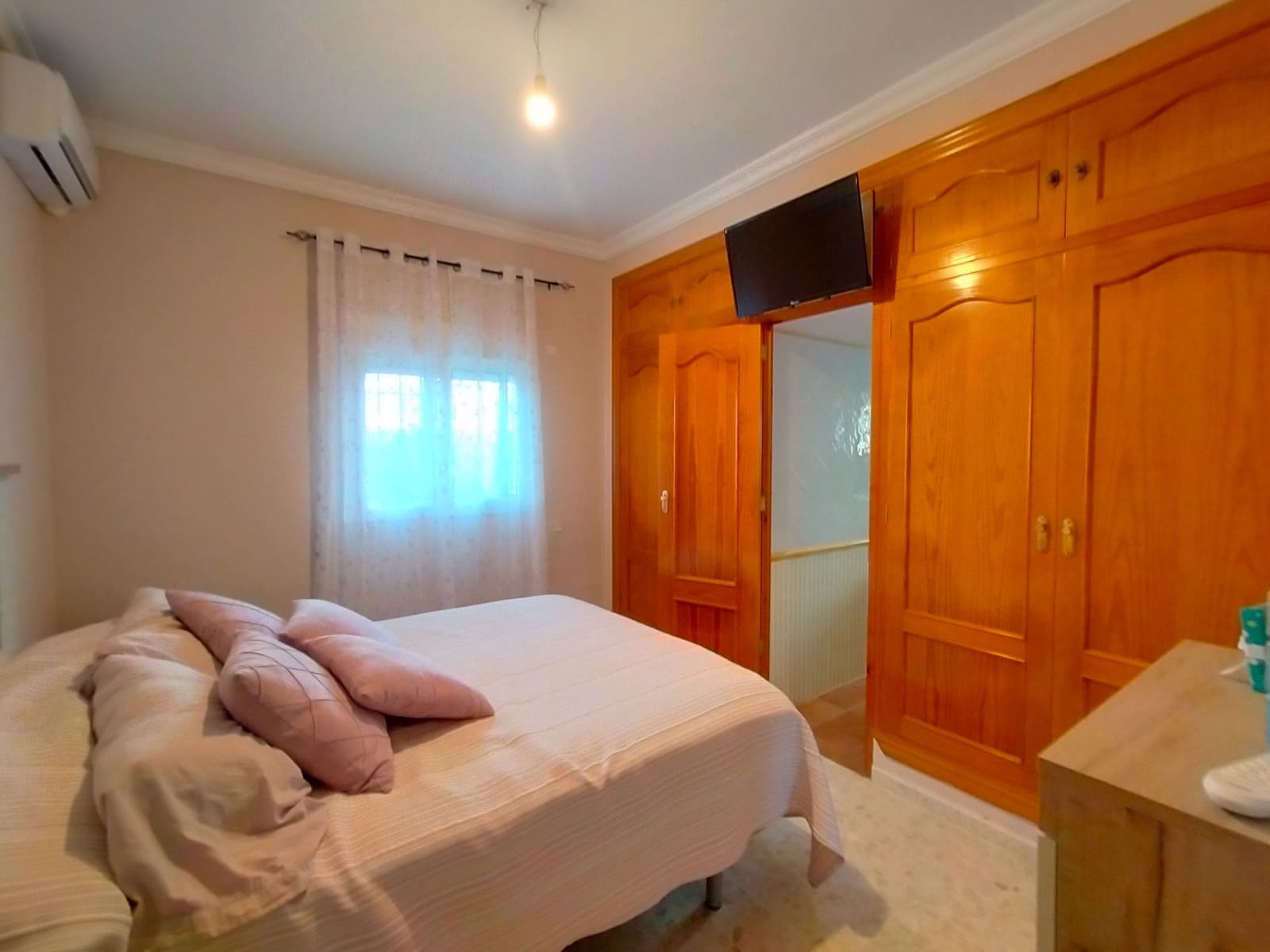 4 bedroom Villa for sale in El Puerto de Santa Maria with garage - € 320,000 (Ref: 9592050)