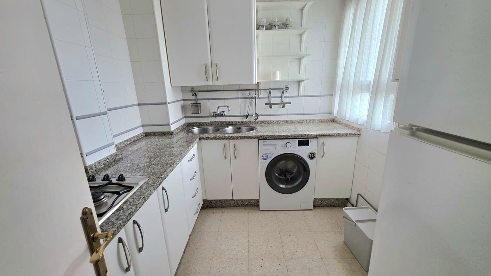 3 makuuhuone Asunto myytävänä paikassa El Puerto de Santa Maria mukana 
autotalli - 300 000 € (Ref: 9668287)