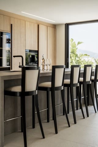 3 bedroom Penthouse for sale in Nueva Andalucia, Marbella with pool garage - € 1,200,000 (Ref: 9398793)