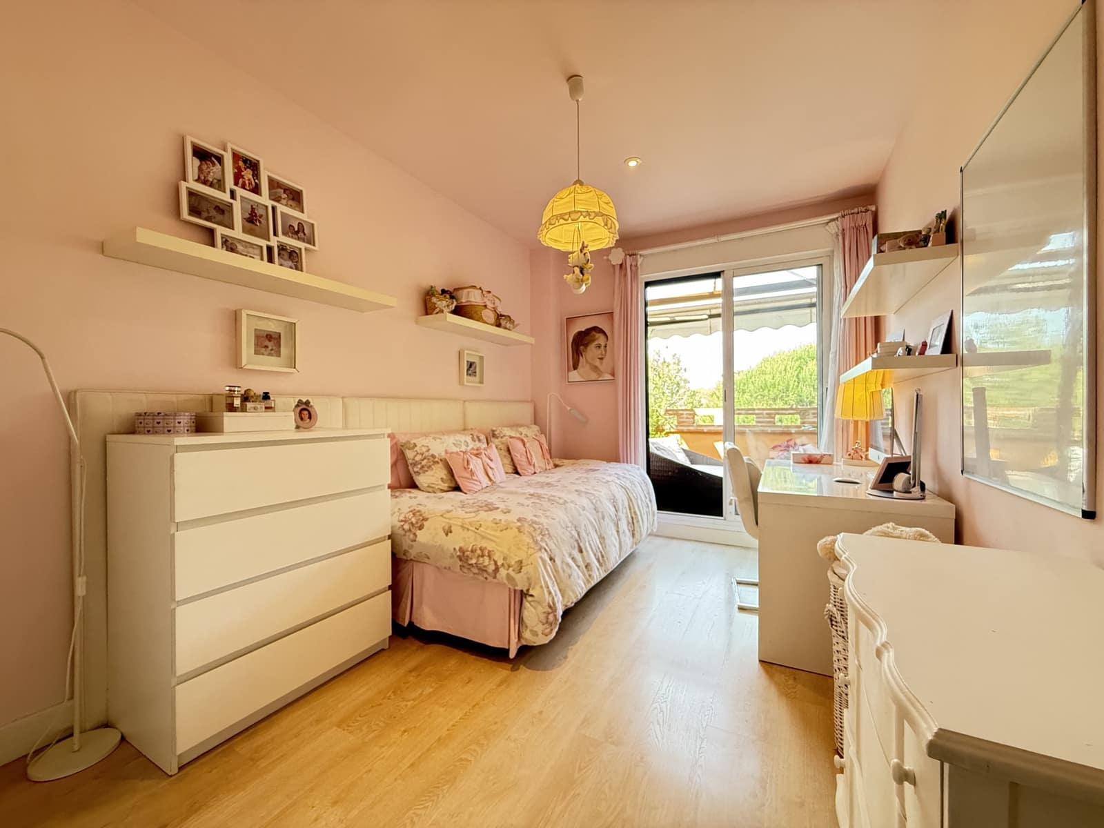 3 bedroom Apartment for sale in Golden Mile with pool garage - € 740,000 (Ref: 9398797)