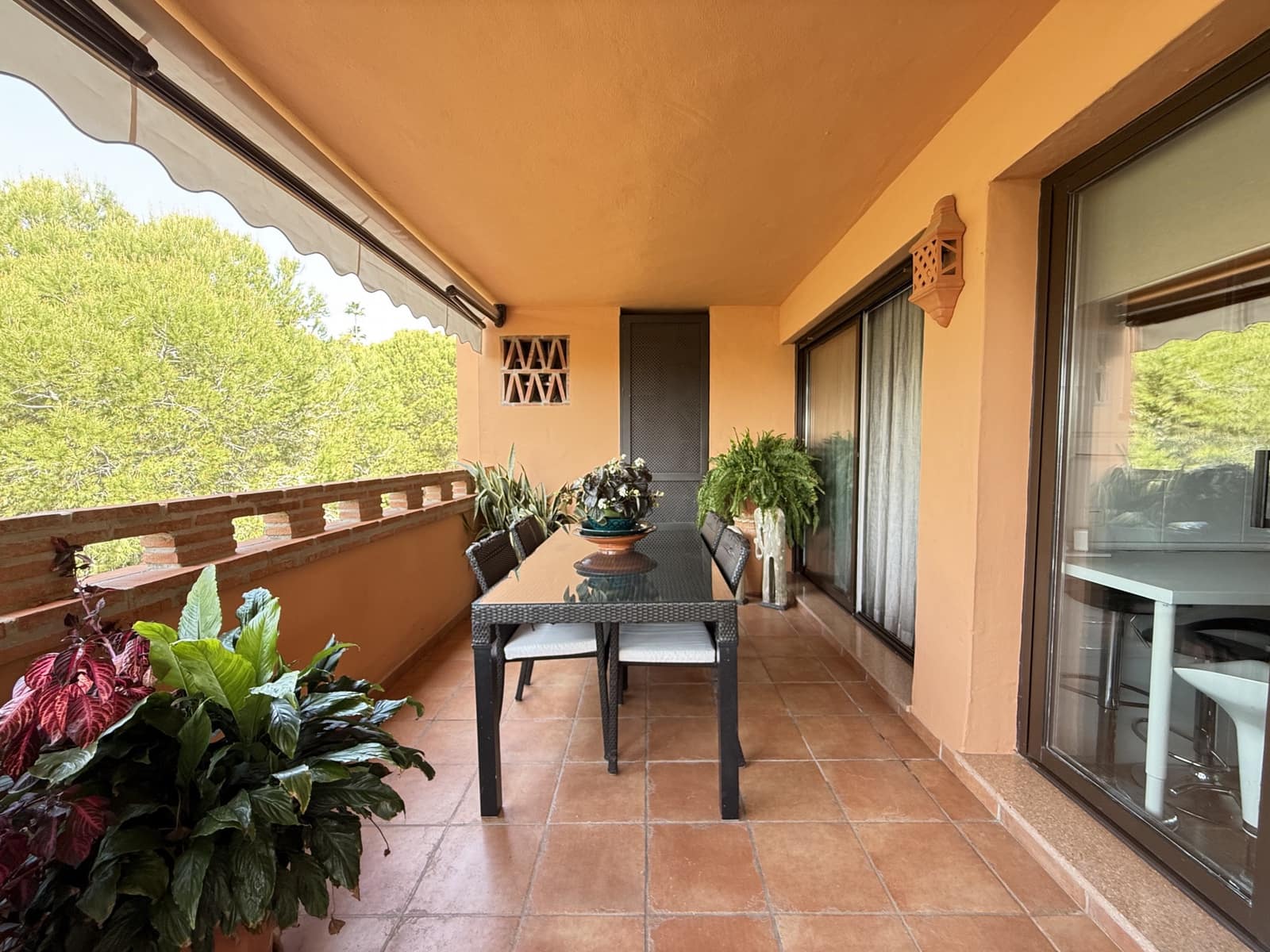 3 bedroom Apartment for sale in Golden Mile with pool garage - € 740,000 (Ref: 9398797)