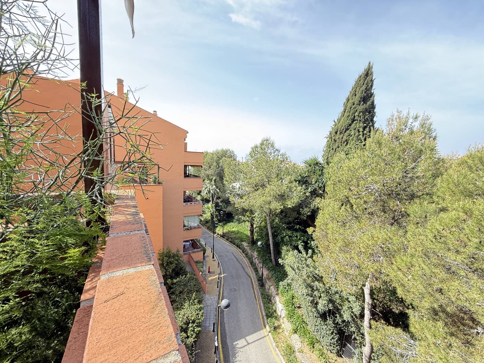 3 bedroom Apartment for sale in Golden Mile with pool garage - € 740,000 (Ref: 9398797)