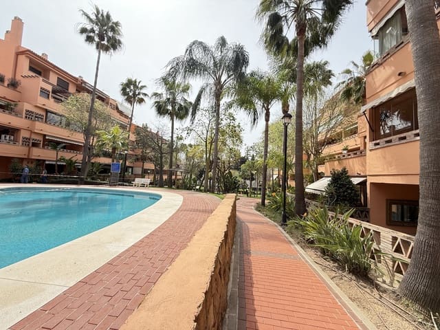 3 makuuhuone Huoneisto myytävänä paikassa Golden Mile, Marbella mukana uima-altaan 
autotalli - 740 000 € (Ref: 9398797)