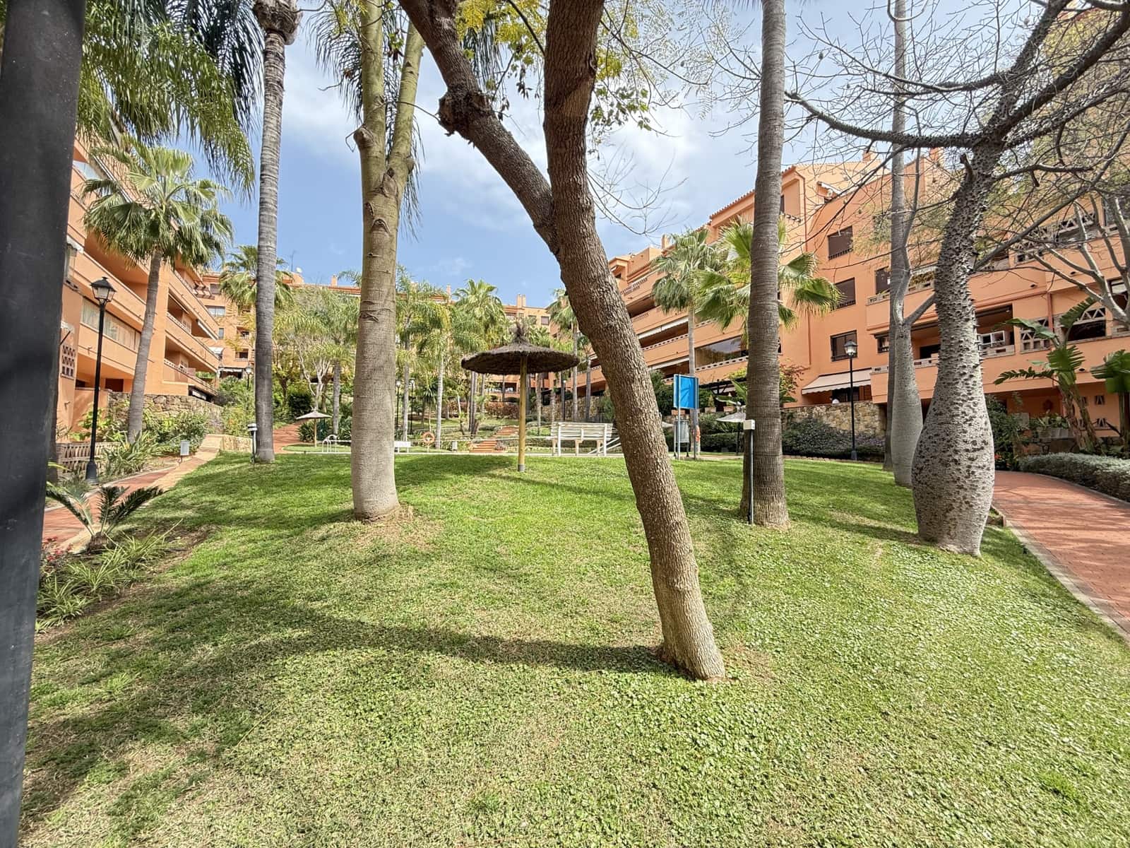 3 bedroom Apartment for sale in Golden Mile with pool garage - € 740,000 (Ref: 9398797)