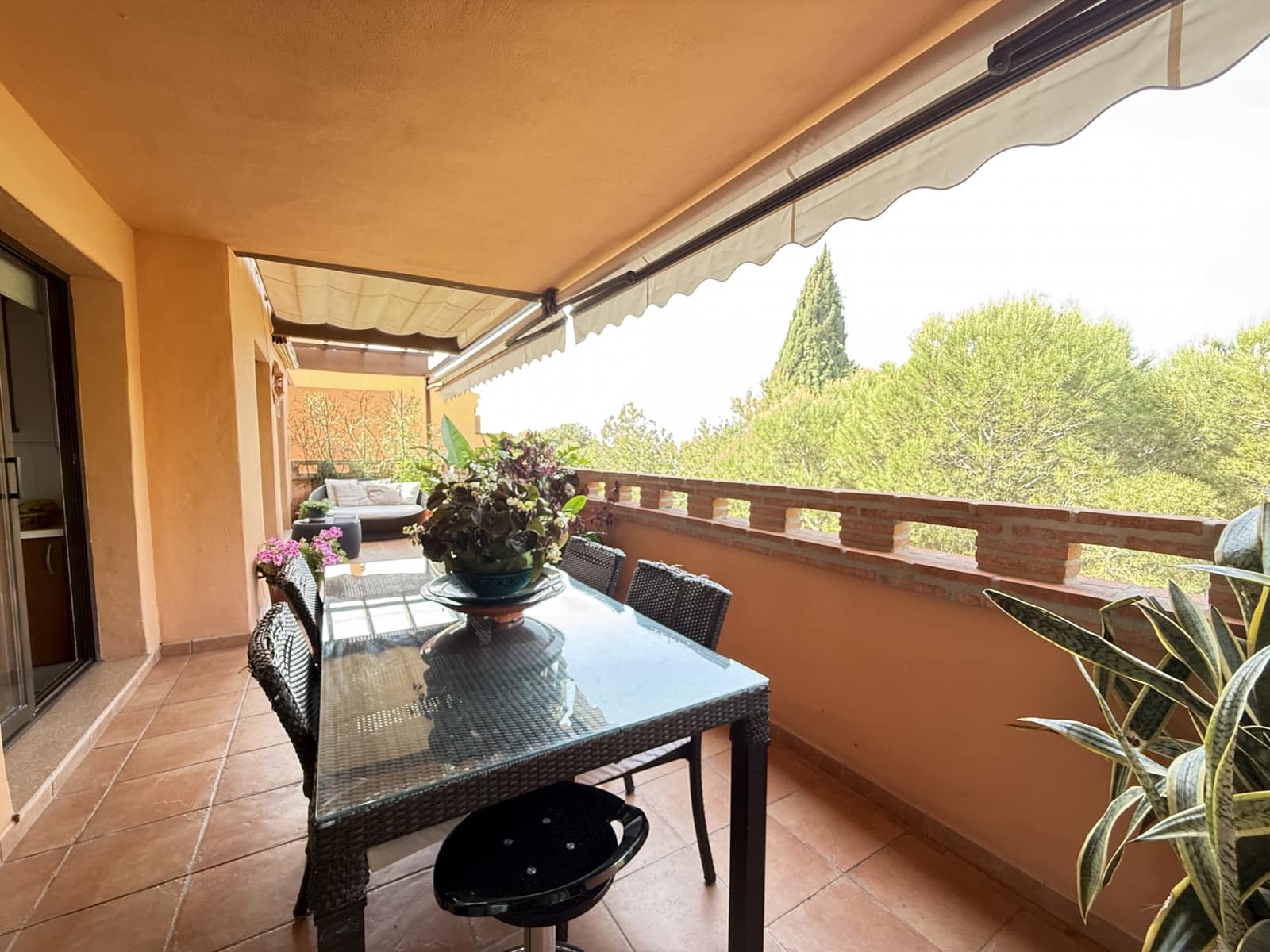 3 bedroom Apartment for sale in Golden Mile with pool garage - € 740,000 (Ref: 9398797)