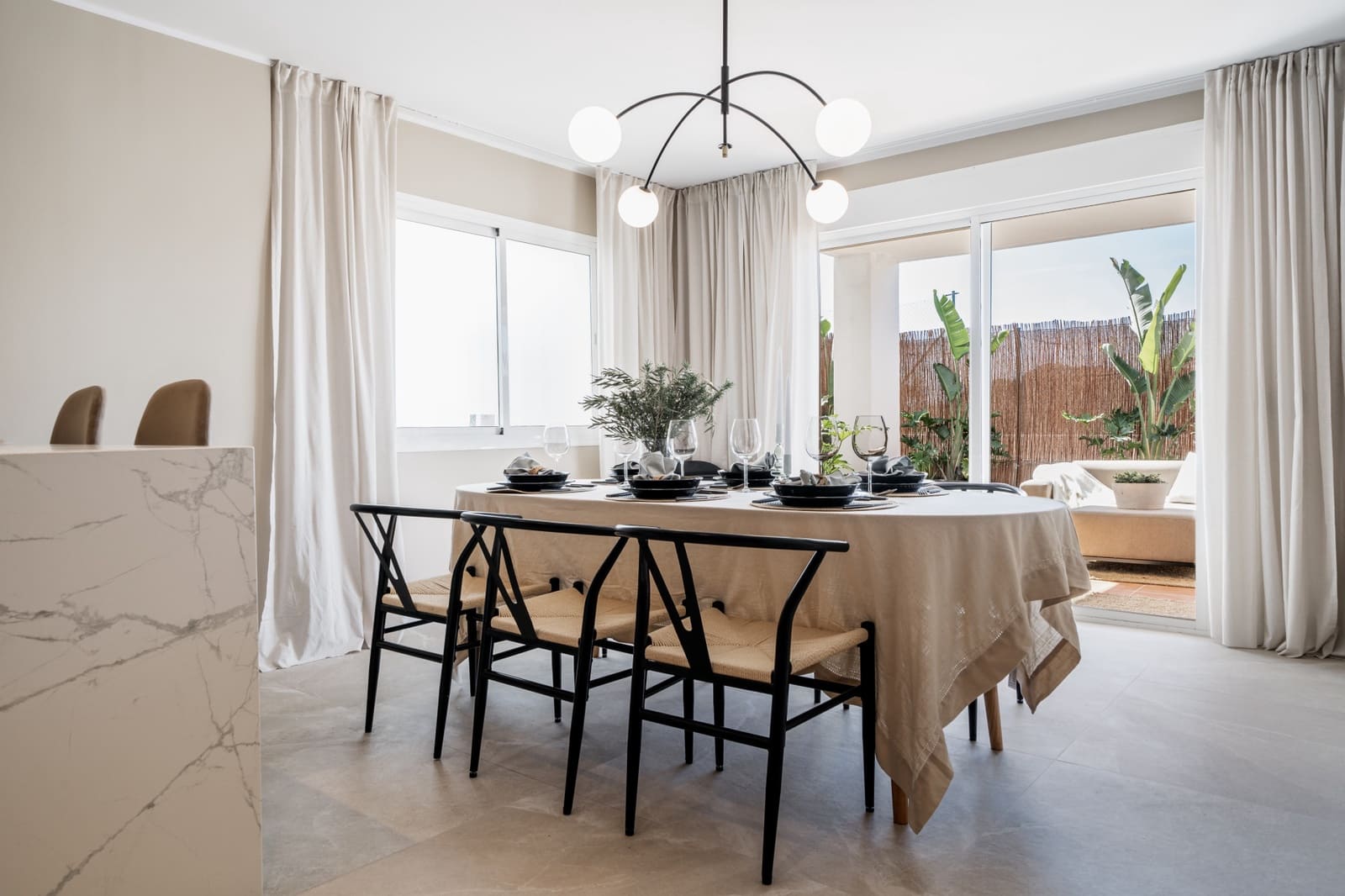 4 slaapkamer Appartement te koop in Nueva Andalucia met zwembad garage - € 695.000 (Ref: 9398798)