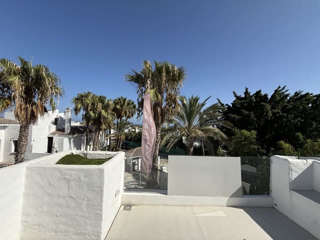 3 soverom Penthouse til salgs i Cancelada, Estepona med svømmebasseng garasje - € 890 000 (Ref: 9398799)