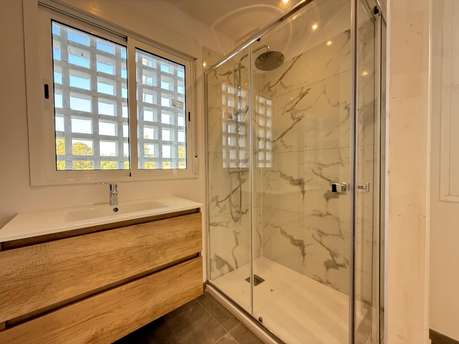 3 soverom Penthouse til salgs i Guadalmina med svømmebasseng garasje - € 750 000 (Ref: 9398802)