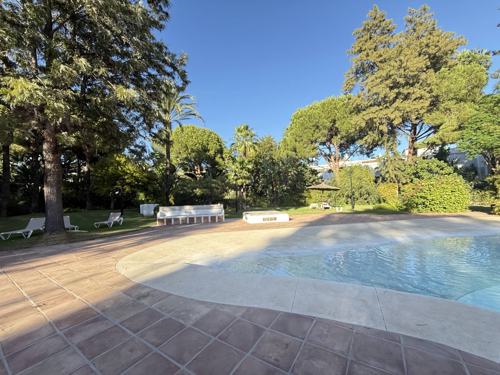 3 soverom Penthouse til salgs i Guadalmina med svømmebasseng garasje - € 750 000 (Ref: 9398802)