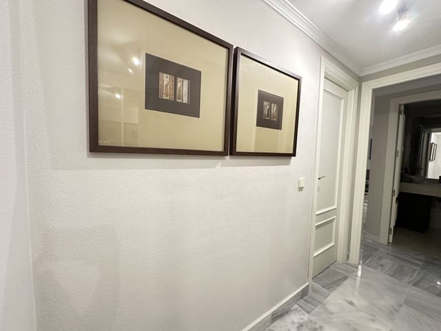 2 chambre Appartement à vendre à Marbella avec piscine garage - 390 000 € (Ref: 9398805)