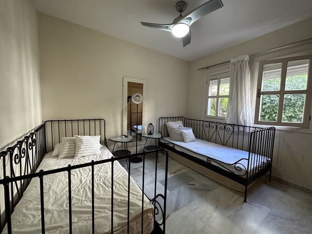 Apartamento de 3 habitaciones en Marbella en venta con piscina garaje - 670.000 € (Ref: 9412829)