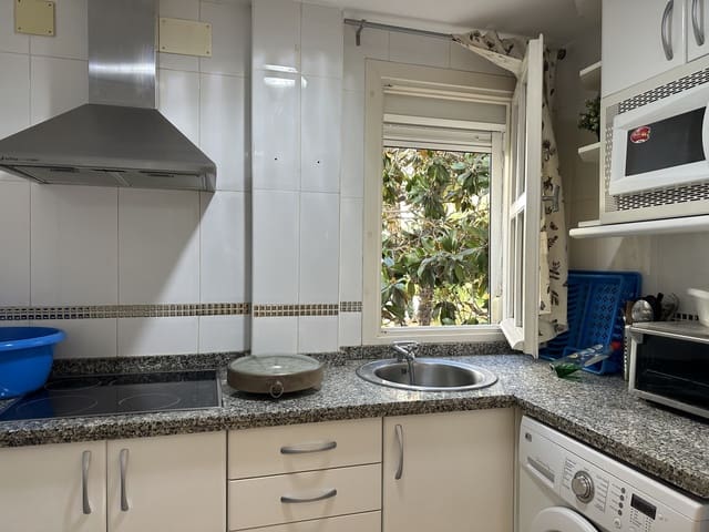 Apartamento de 3 habitaciones en Marbella en venta con piscina garaje - 670.000 € (Ref: 9412829)