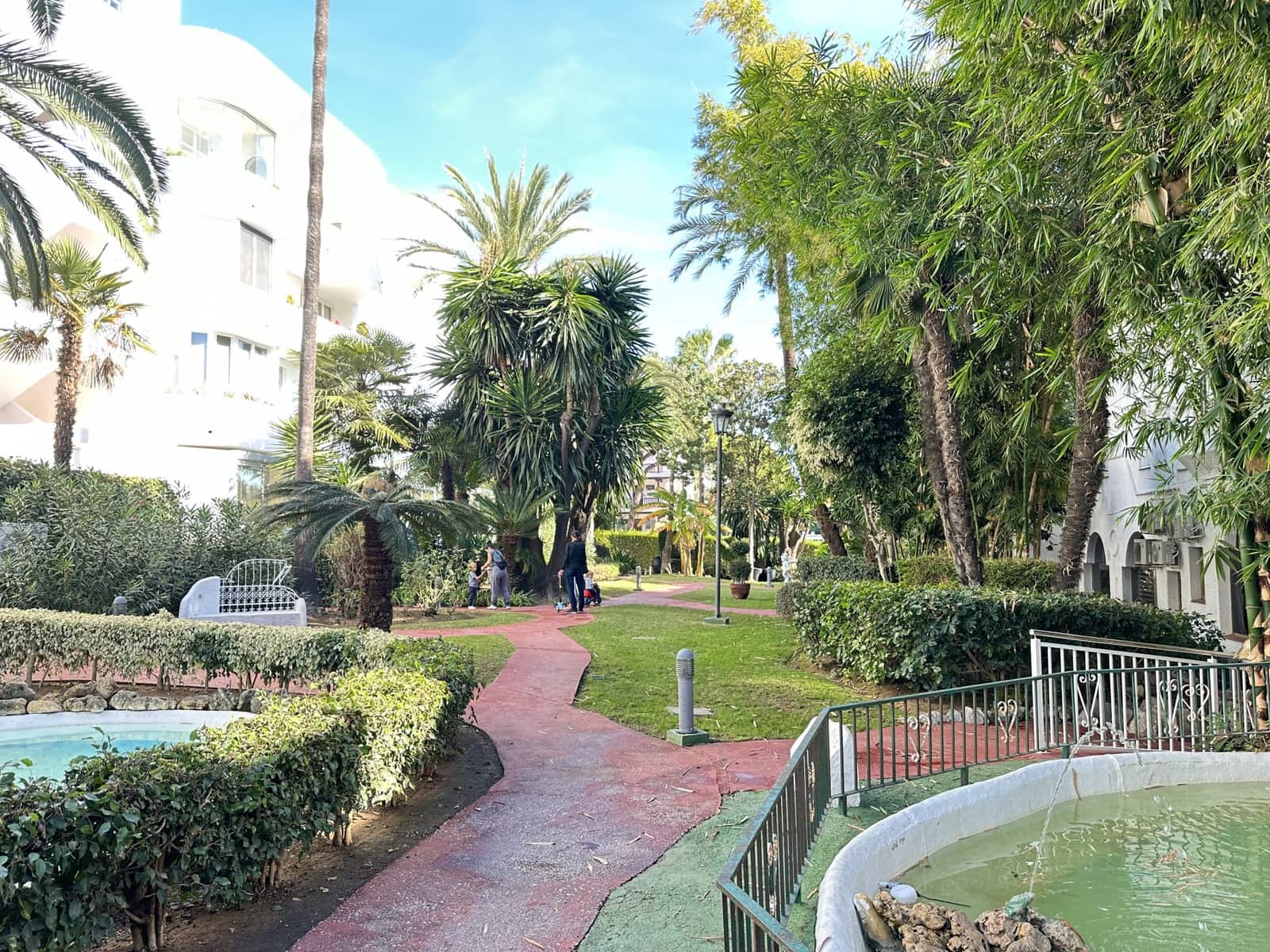 Apartamento de 3 habitaciones en Marbella en venta con piscina garaje - 670.000 € (Ref: 9412829)