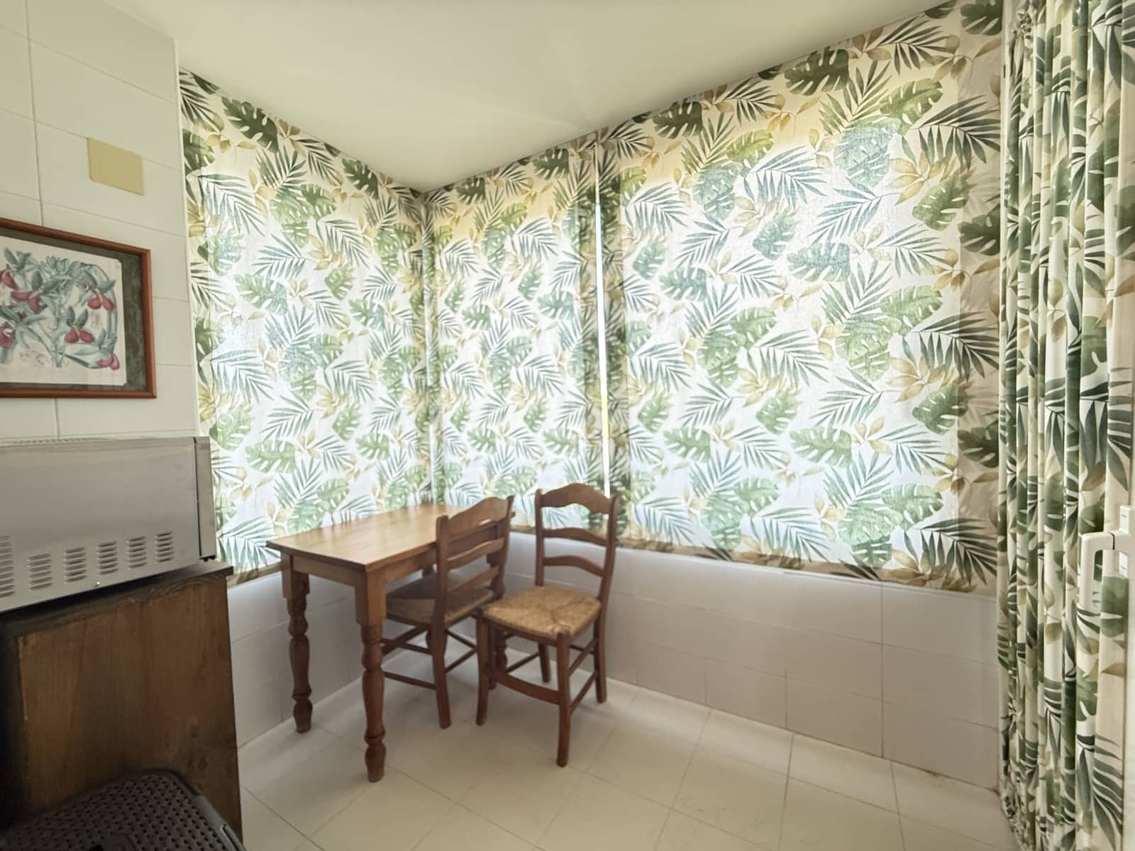 Apartamento de 3 habitaciones en Estepona en venta con piscina garaje - 1.049.000 € (Ref: 9412831)