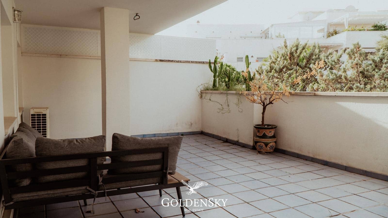 2 chambre Appartement à vendre à Nueva Andalucia avec garage - 380 000 € (Ref: 9414942)