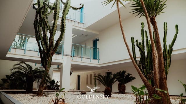 2 chambre Appartement à vendre à Nueva Andalucia, Marbella avec garage - 380 000 € (Ref: 9414942)