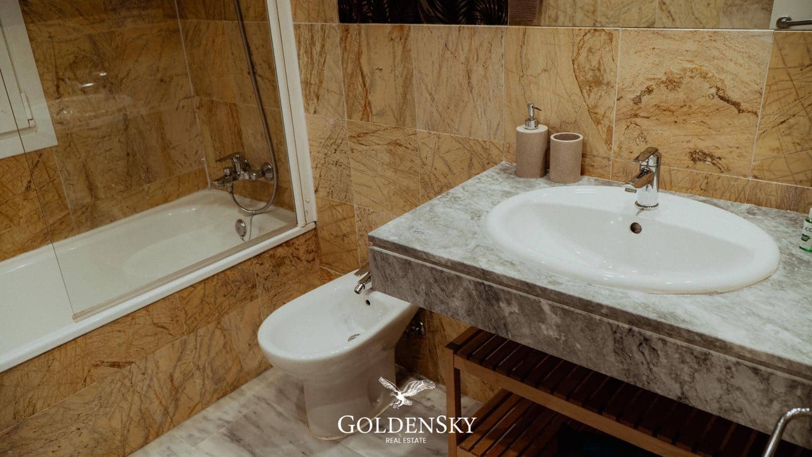 2 chambre Appartement à vendre à Nueva Andalucia avec garage - 380 000 € (Ref: 9414942)