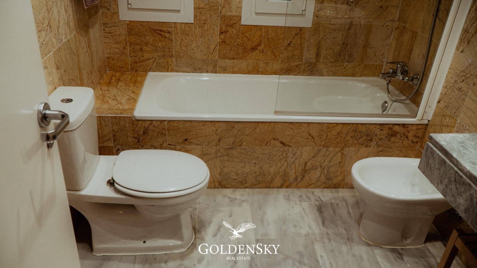 2 chambre Appartement à vendre à Nueva Andalucia avec garage - 380 000 € (Ref: 9414942)