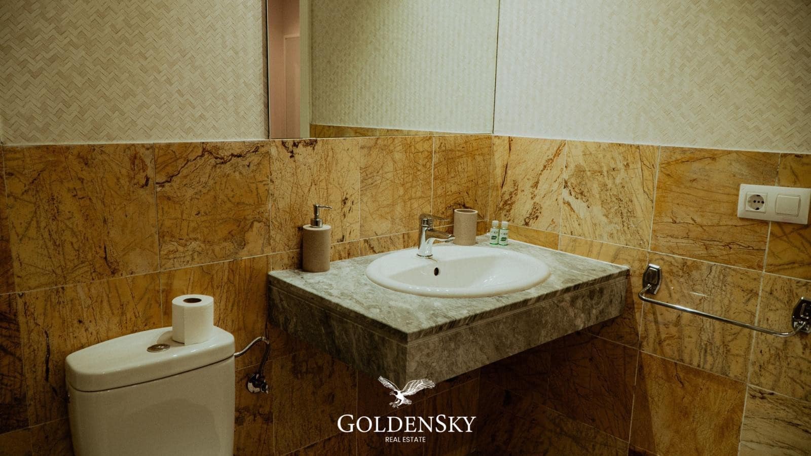 2 chambre Appartement à vendre à Nueva Andalucia avec garage - 380 000 € (Ref: 9414942)