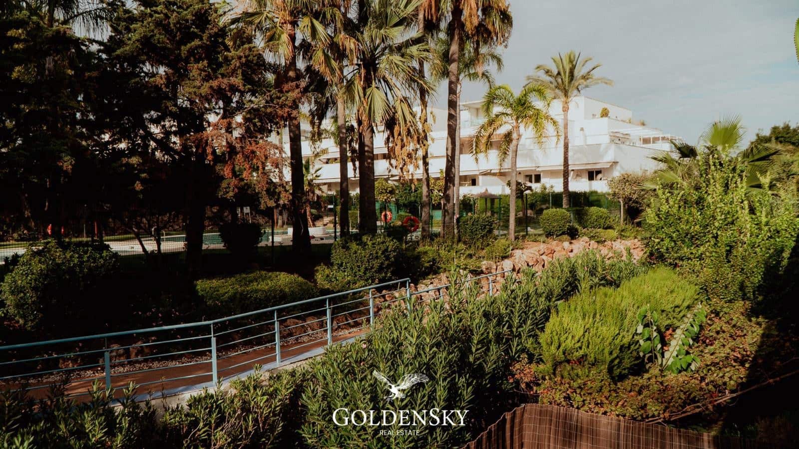 2 chambre Appartement à vendre à Nueva Andalucia avec garage - 380 000 € (Ref: 9414942)