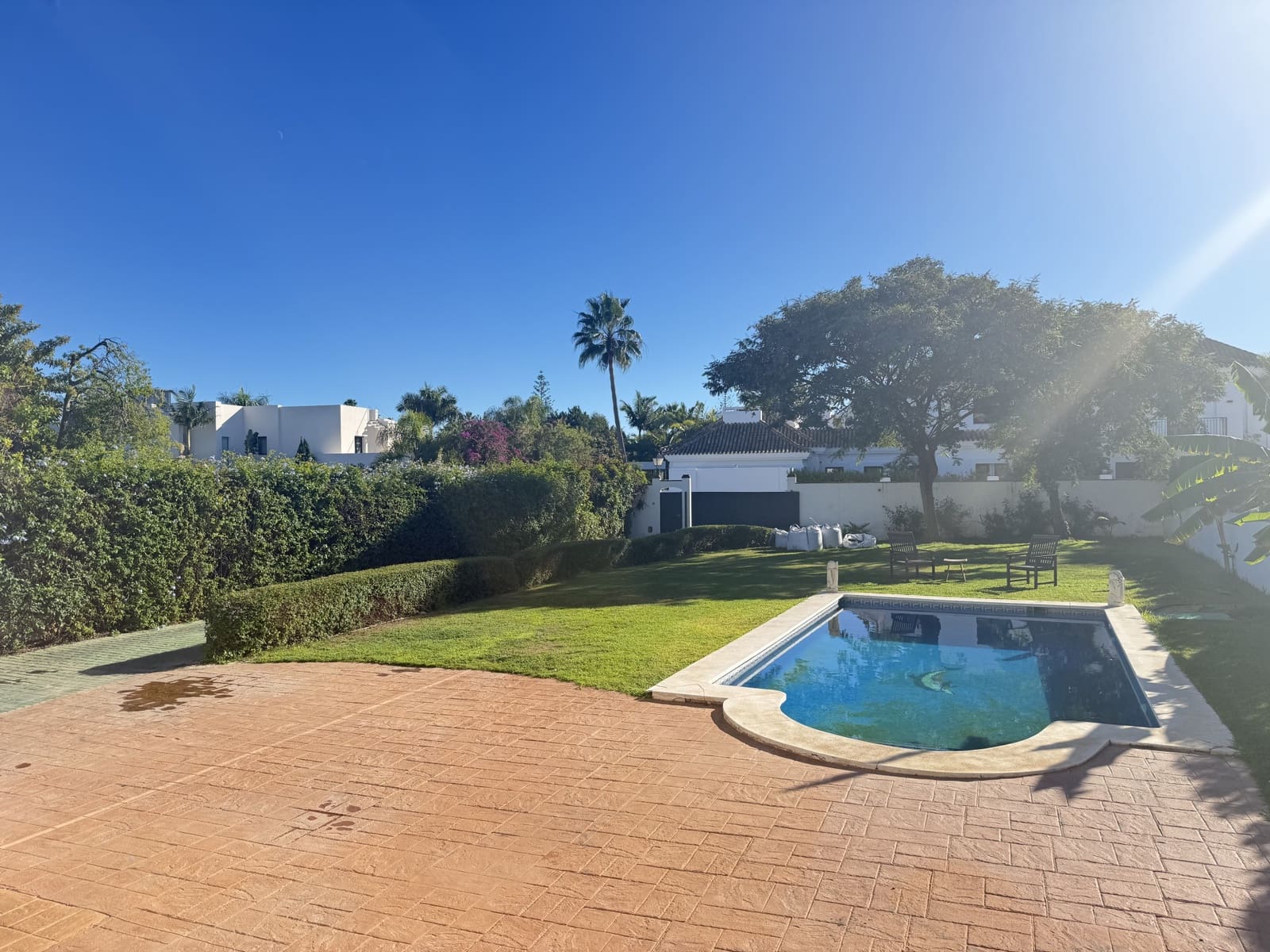 4 soveværelse Villa til salg i Guadalmina med swimmingpool garage - € 1.780.000 (Ref: 9428705)