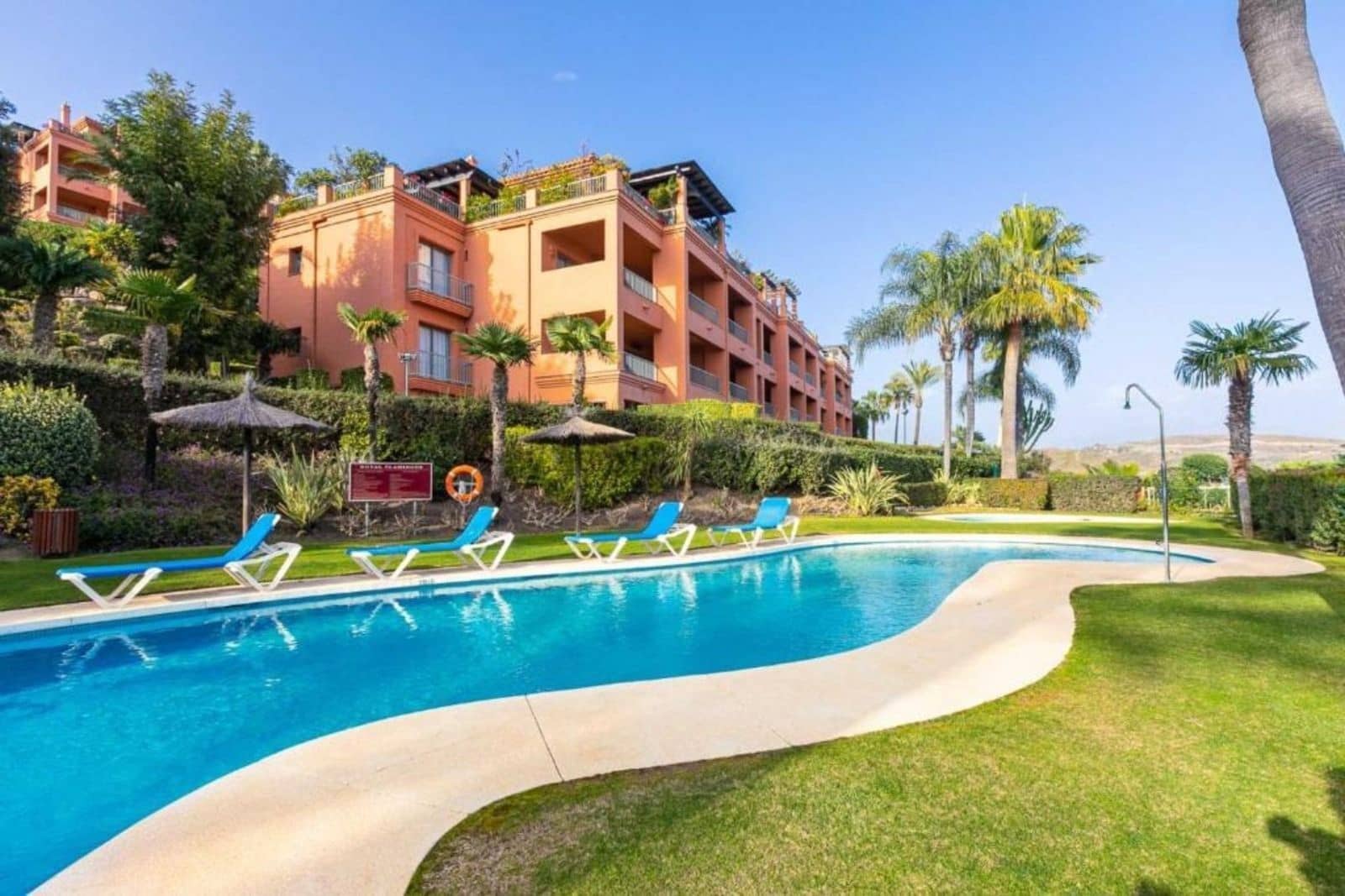 2 soverom Leilighet til salgs i Los Flamingos med garasje - € 585 000 (Ref: 10006139)