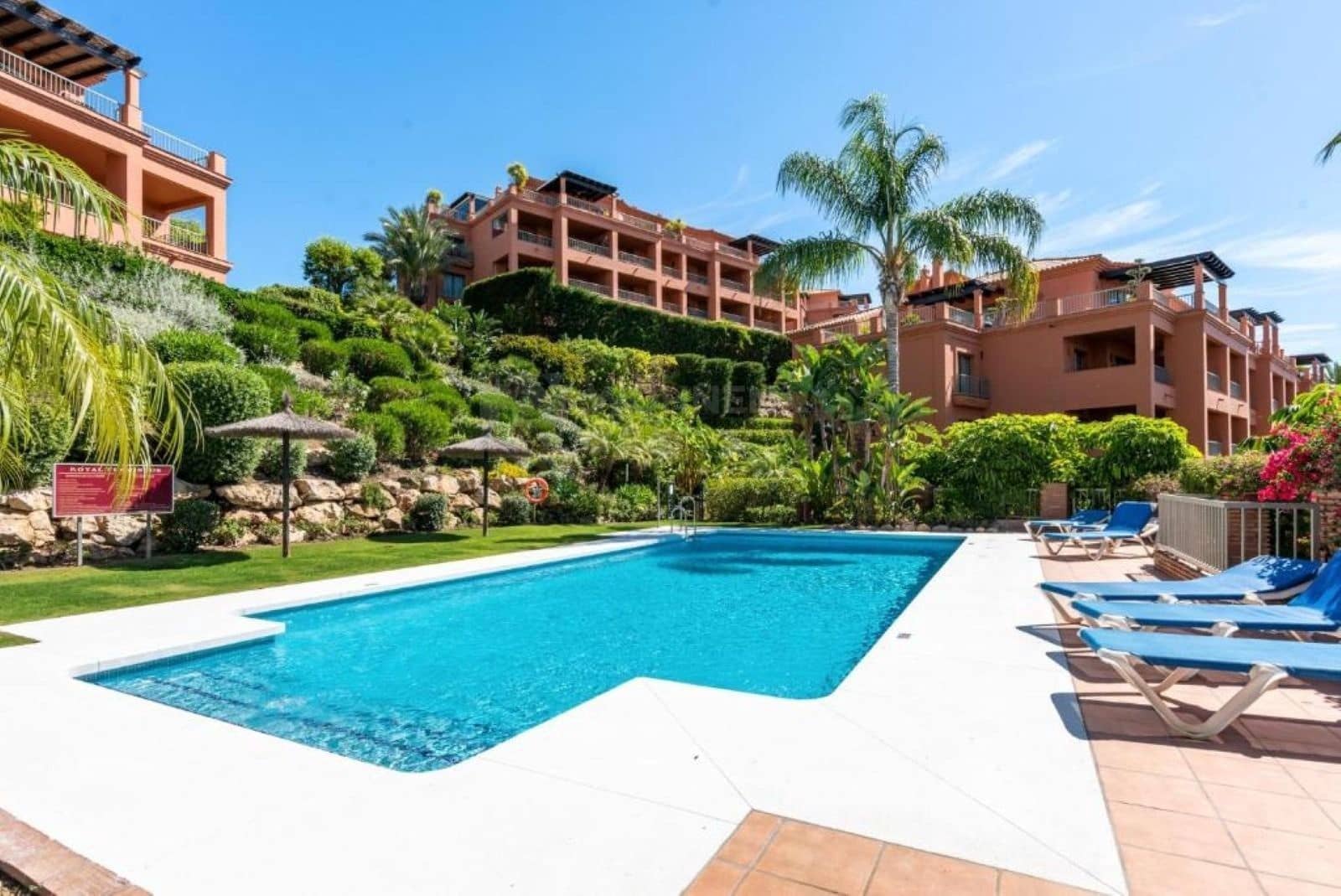 2 soverom Leilighet til salgs i Los Flamingos med garasje - € 585 000 (Ref: 10006139)