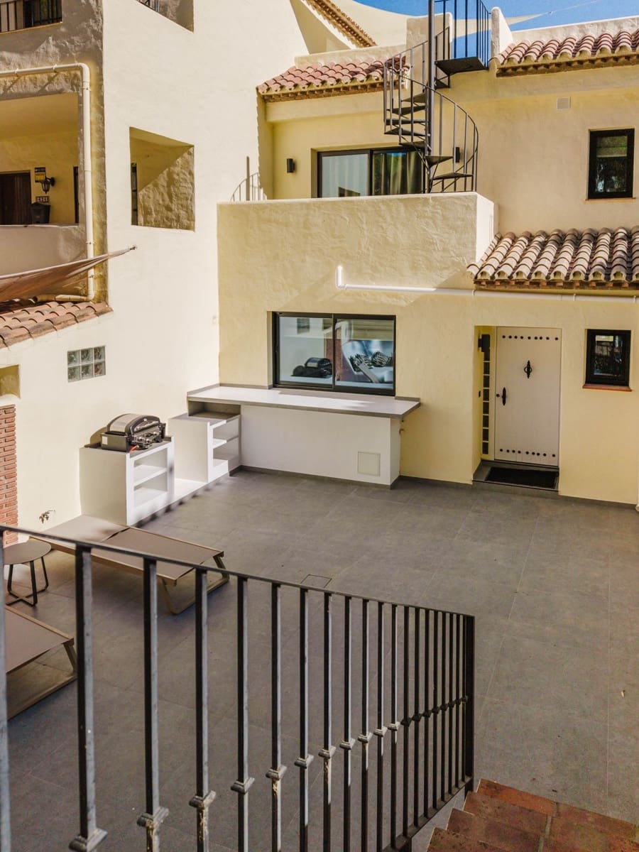 3 soverom Hus til salgs i Aloha Golf - € 735 000 (Ref: 10010156)