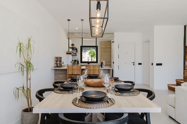 3 sovrum Hus till salu i Aloha Golf, Marbella med pool - 850 000 € (Ref: 10014996)