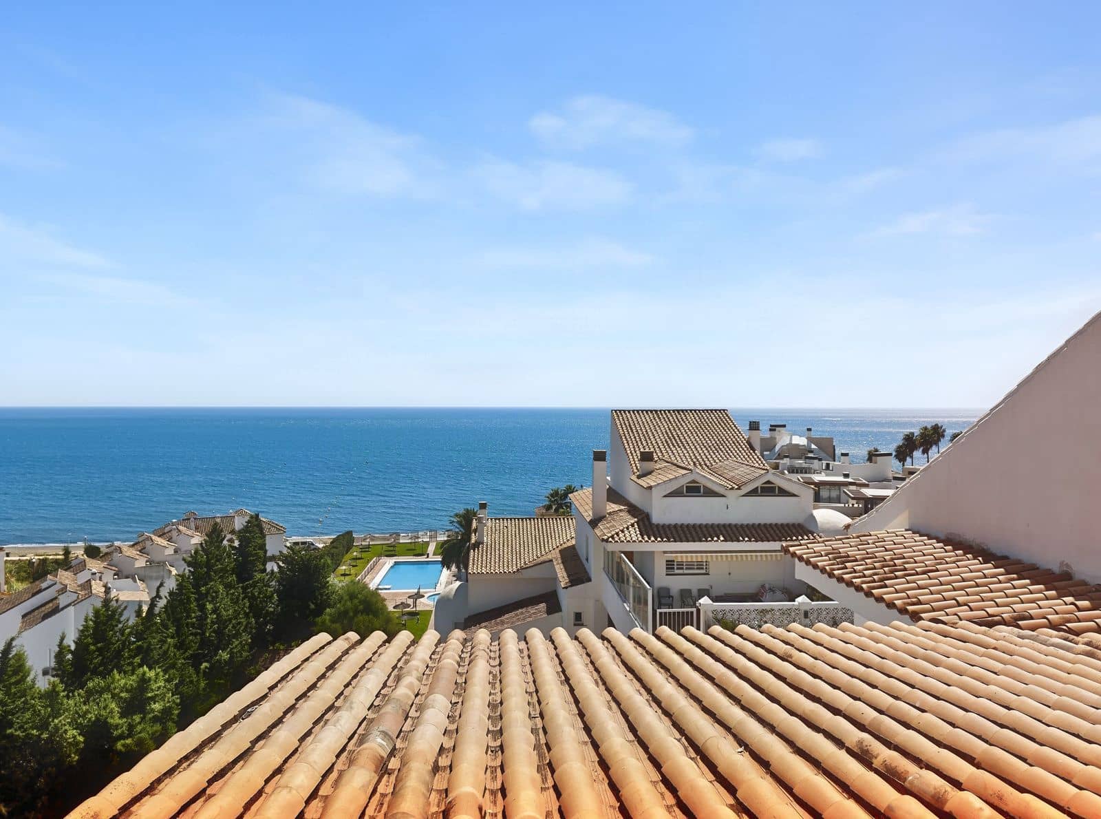 2 chambre Appartement à vendre à Estepona avec piscine garage - 410 000 € (Ref: 10094025)