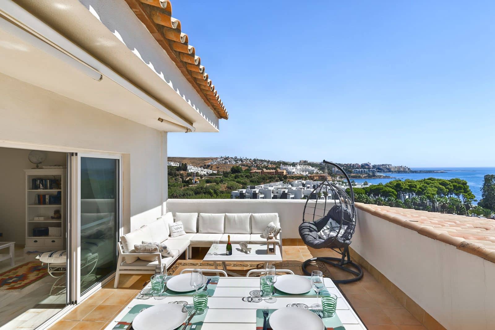 2 chambre Appartement à vendre à Estepona avec piscine garage - 410 000 € (Ref: 10094025)