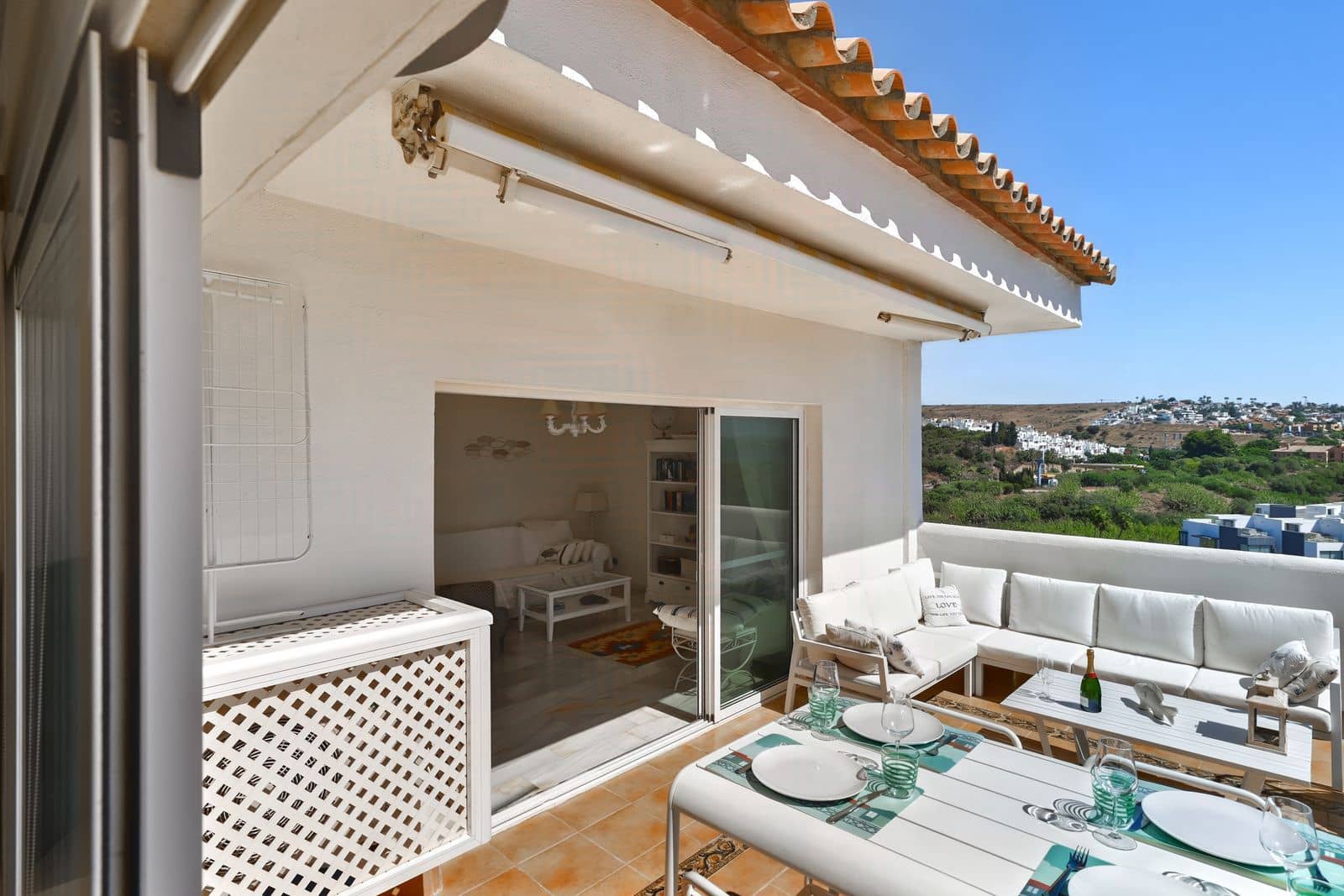 2 chambre Appartement à vendre à Estepona avec piscine garage - 410 000 € (Ref: 10094025)