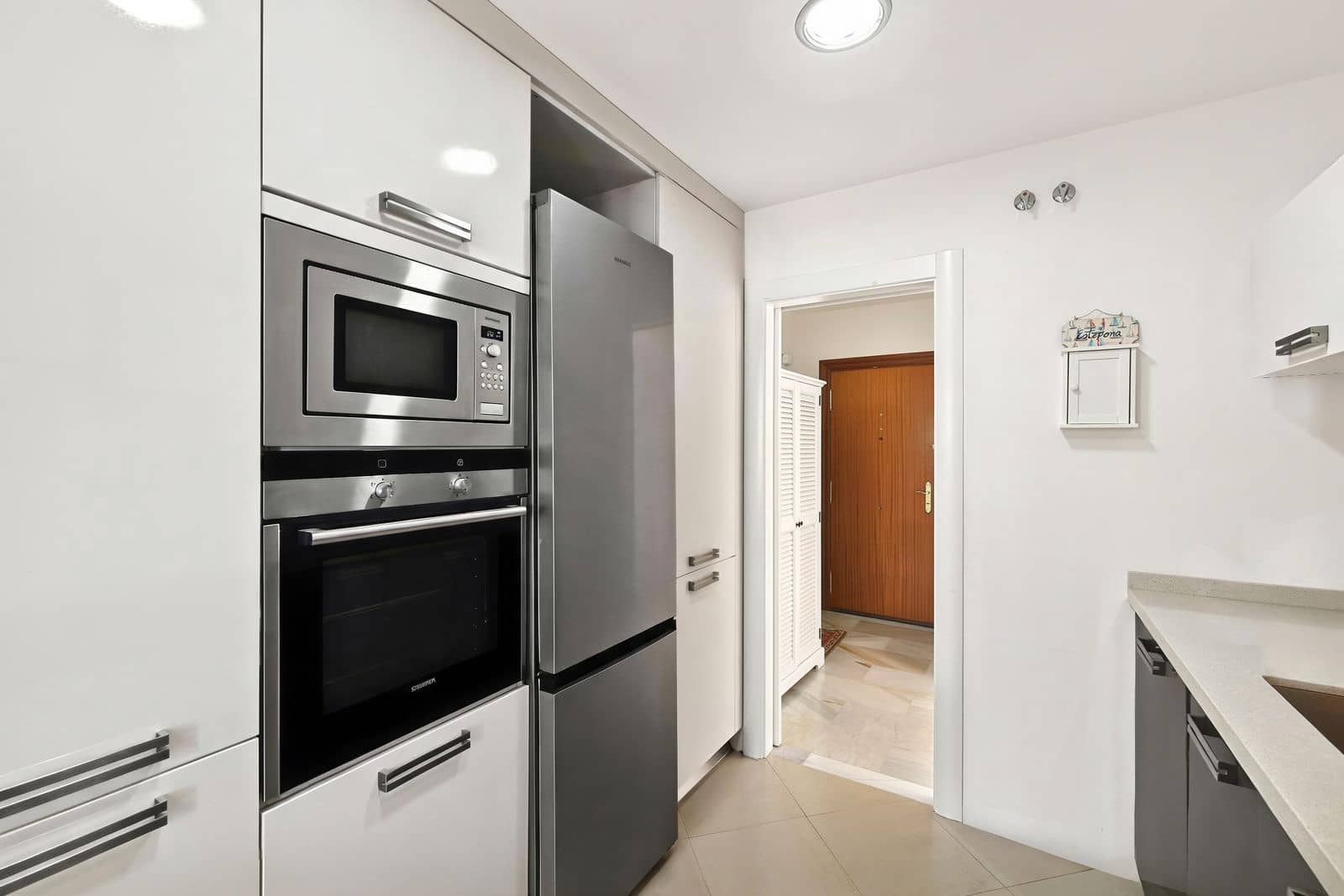 2 chambre Appartement à vendre à Estepona avec piscine garage - 410 000 € (Ref: 10094025)
