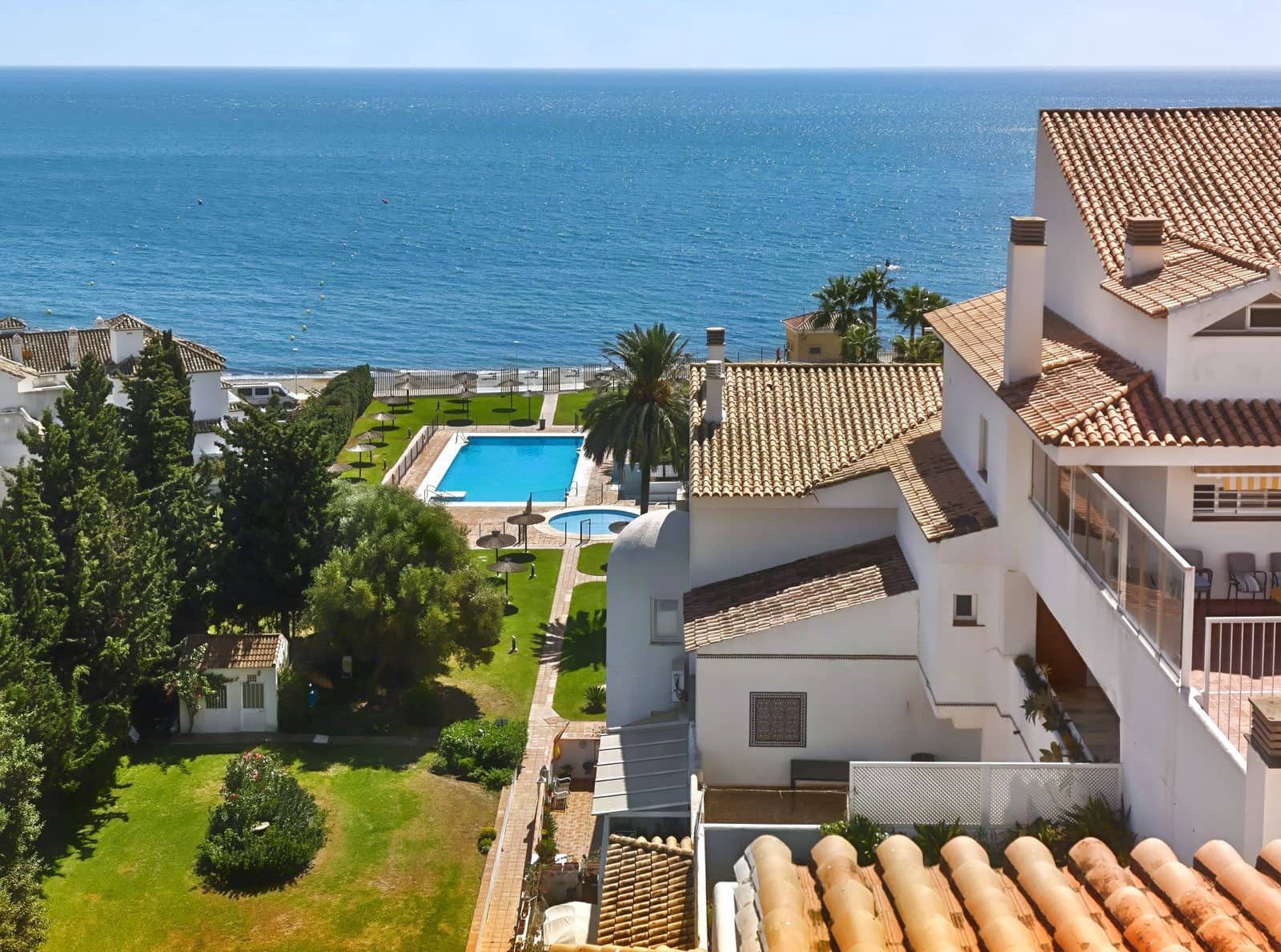 2 chambre Appartement à vendre à Estepona avec piscine garage - 410 000 € (Ref: 10094025)