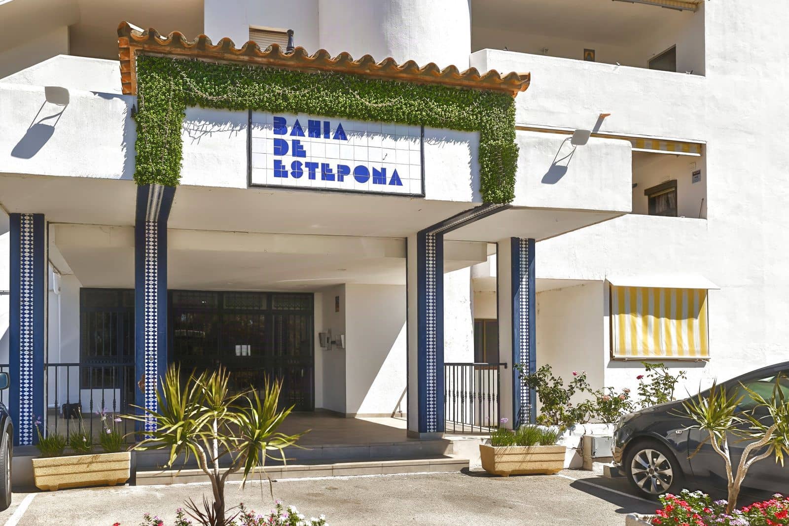 2 chambre Appartement à vendre à Estepona avec piscine garage - 410 000 € (Ref: 10094025)