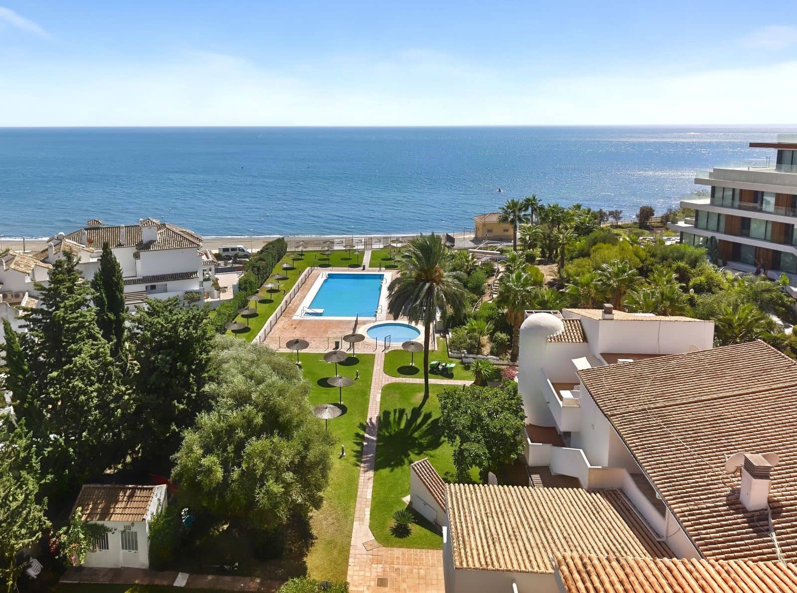 2 chambre Appartement à vendre à Estepona avec piscine garage - 410 000 € (Ref: 10094025)