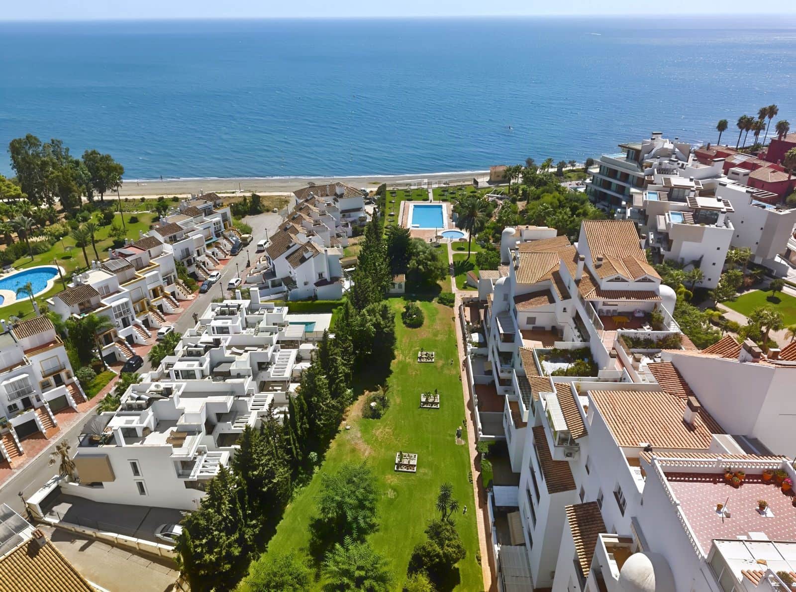 2 chambre Appartement à vendre à Estepona avec piscine garage - 410 000 € (Ref: 10094025)