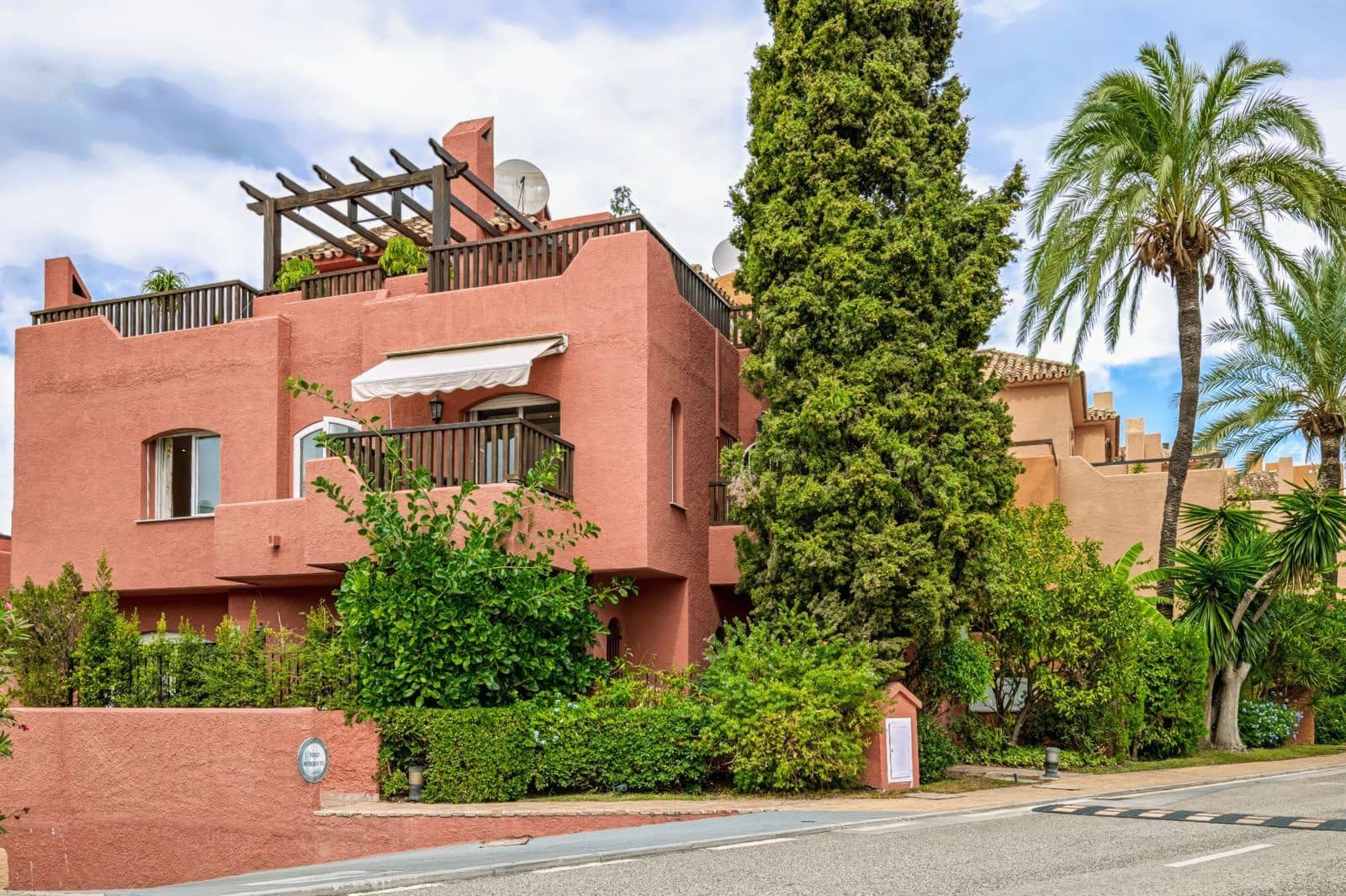 3 chambre Maison de Ville à vendre à Nueva Andalucia avec piscine garage - 980 000 € (Ref: 10153285)
