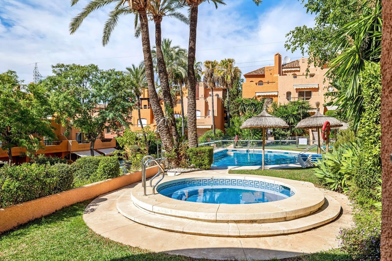 3 chambre Maison de Ville à vendre à Nueva Andalucia avec piscine garage - 980 000 € (Ref: 10153285)