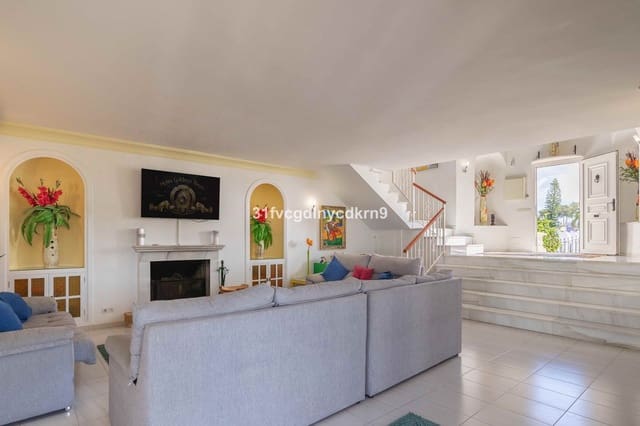 5 sypialnia Willa na sprzedaż w Estepona z basenem garażem - 995 000 € (Ref: 9016296)