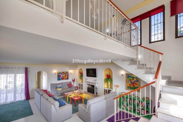 5 sypialnia Willa na sprzedaż w Estepona z basenem garażem - 995 000 € (Ref: 9016296)