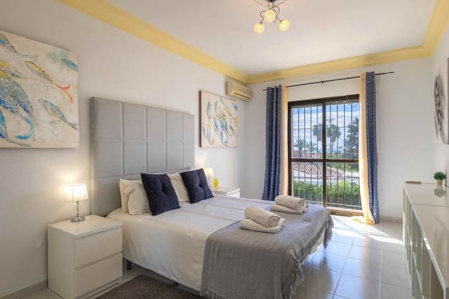 5 Zimmer Villa zu verkaufen in Estepona mit Pool Garage - 925.000 € (Ref: 9016296)
